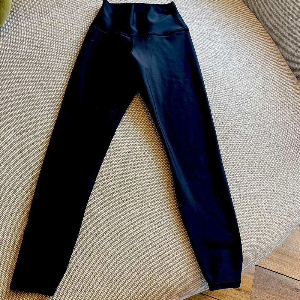 Alo Yoga airlift Leggings. 7/8  XS